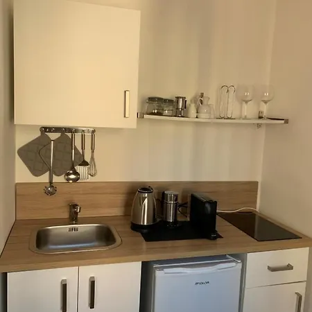 Ari Appartement *